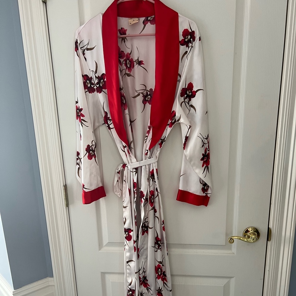 Satin robe